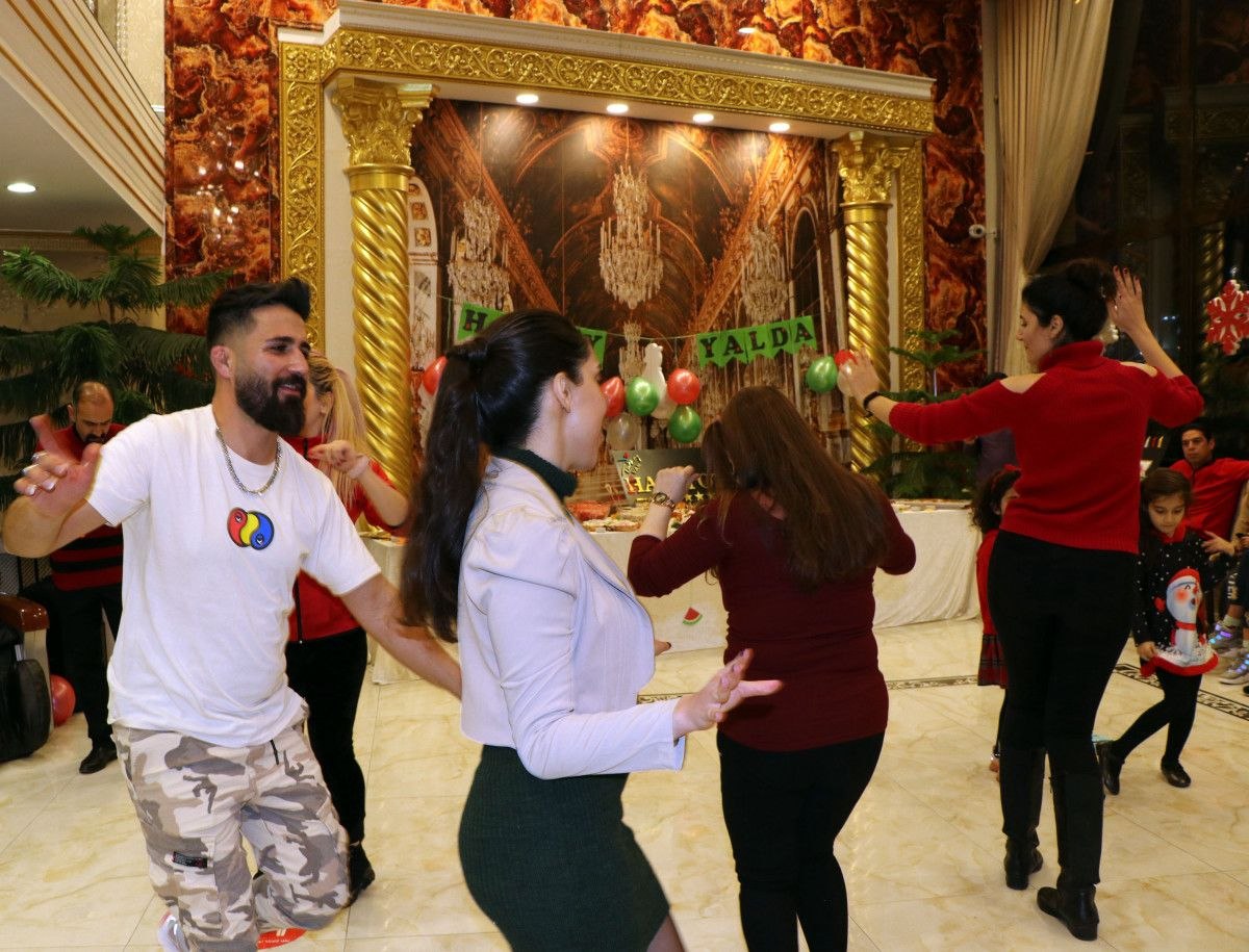 İranlılar, Şeb-i Yelda'yı Van'da kutladı