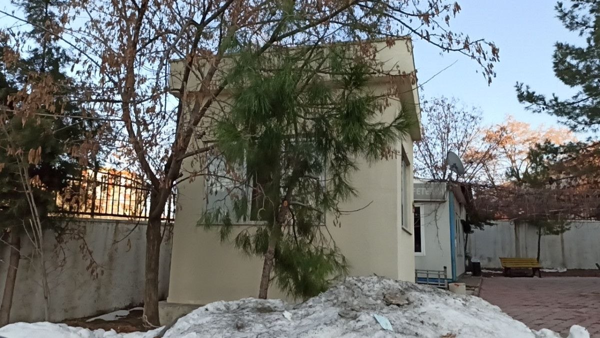 Batman'da inşaat işçisi ısınmak için yaktığı ateşten zehirlendi