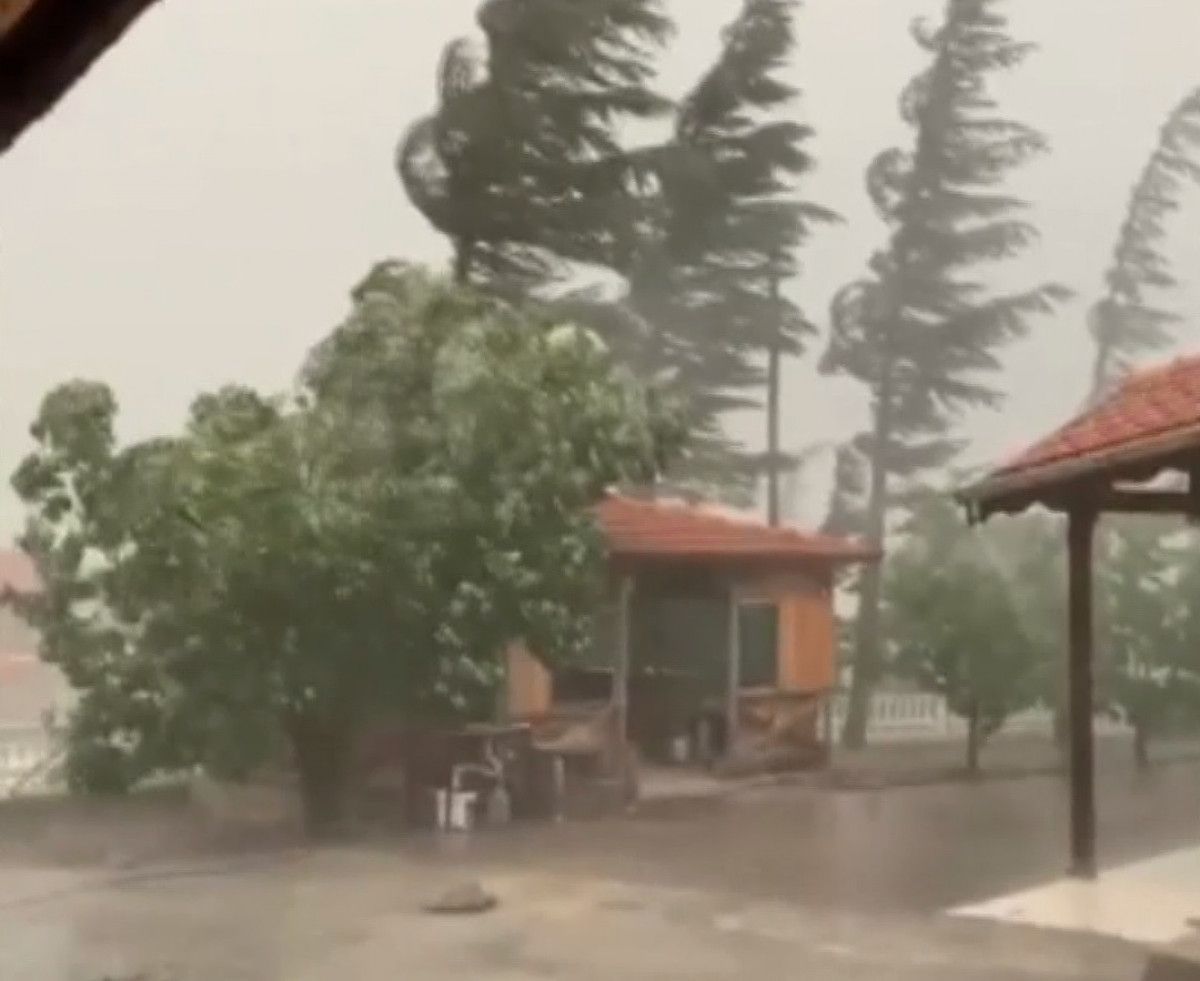 Ankara'da sağanak sele neden oldu