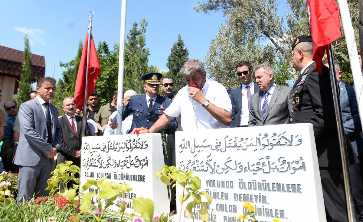 15 Temmuz'da şehit düşen ikizler kabirleri başında anıldı