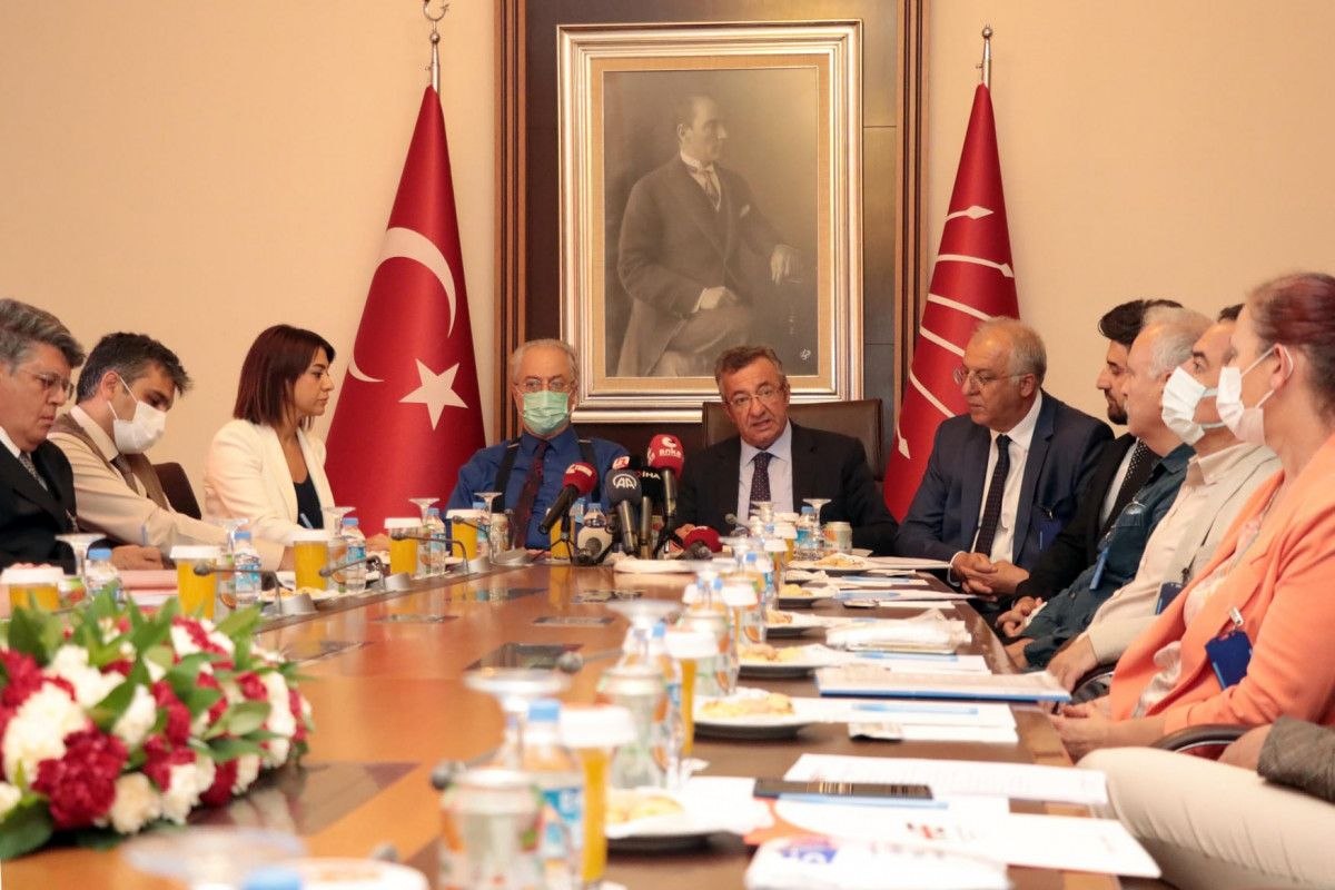 CHP'li Engin Altay, sağlık çalışanlarıyla görüştü