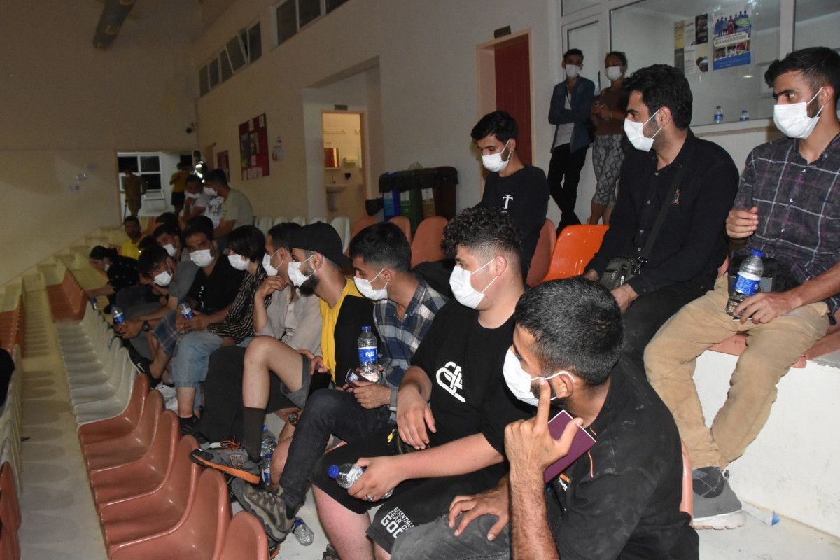 Kekova Adası'nda 20 göçmen daha yakalandı