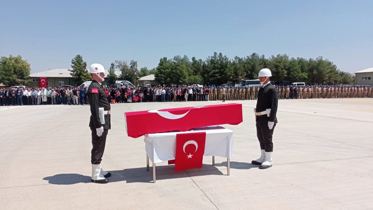 Siirt şehidini uğurladı