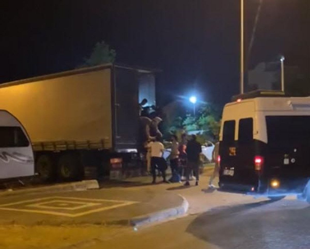 67 kaçak göçmen, Yunanistan'a getirildikleri söylenerek Marmaris'e bırakıldı