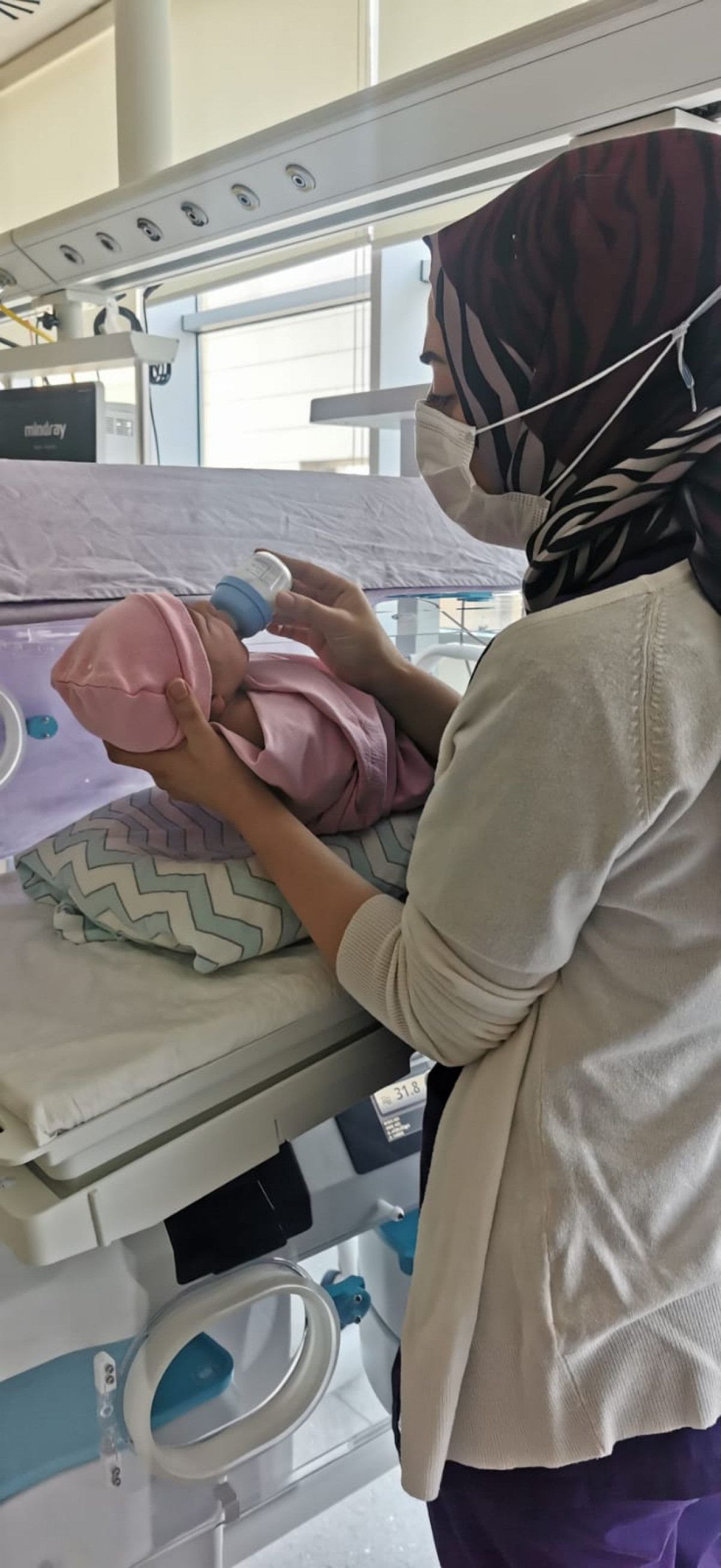 Konya'da sokağa bırakılan bebeğin tedavisi devam ediyor