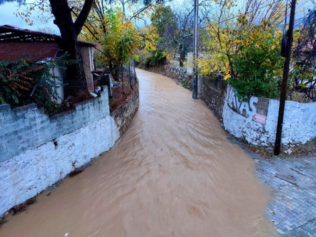 Muğla'da 8 saatte metrekareye 28 kilogram yağış düştü 