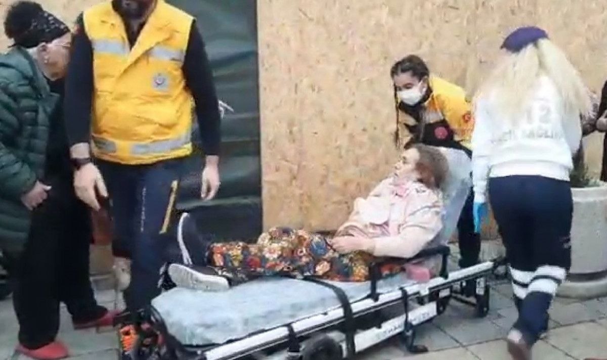 Bursa'da yolda bayılan kadına muska önerdi