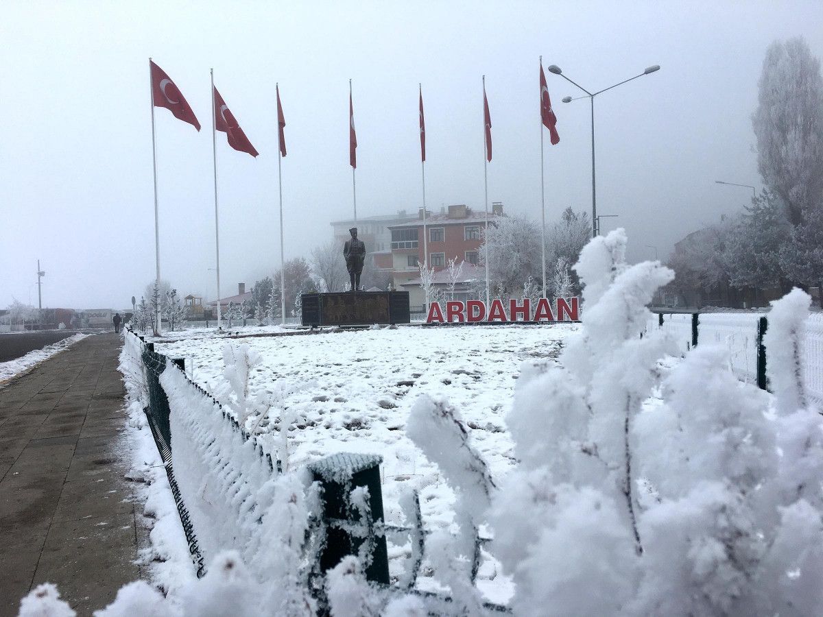 Ardahan hava sıcaklığı eksi 14,8 derece