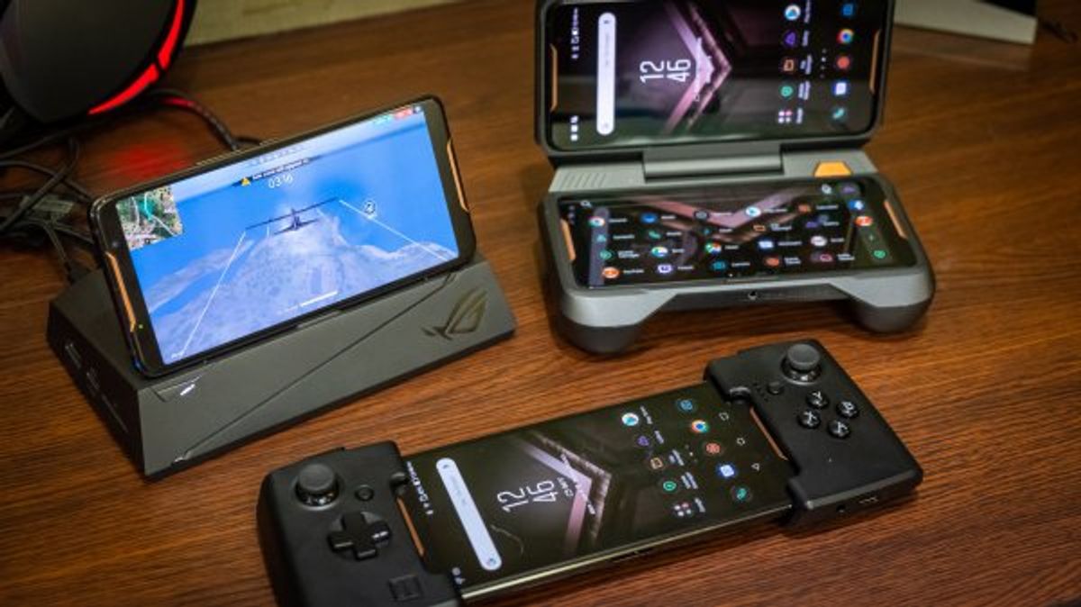 Asus'un oyun telefonu ROG Phone 2 bu yıl tanıtılacak