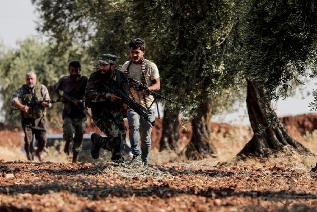 ÖSO'dan Türkiye'deki Suriyelilere 'geri dönün' çağrısı
