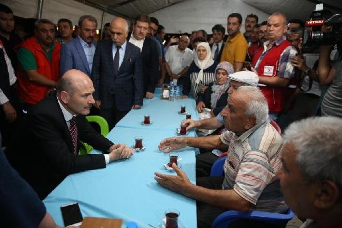 Bakan Soylu: Denizli'de 390 evde hasar meydana geldi