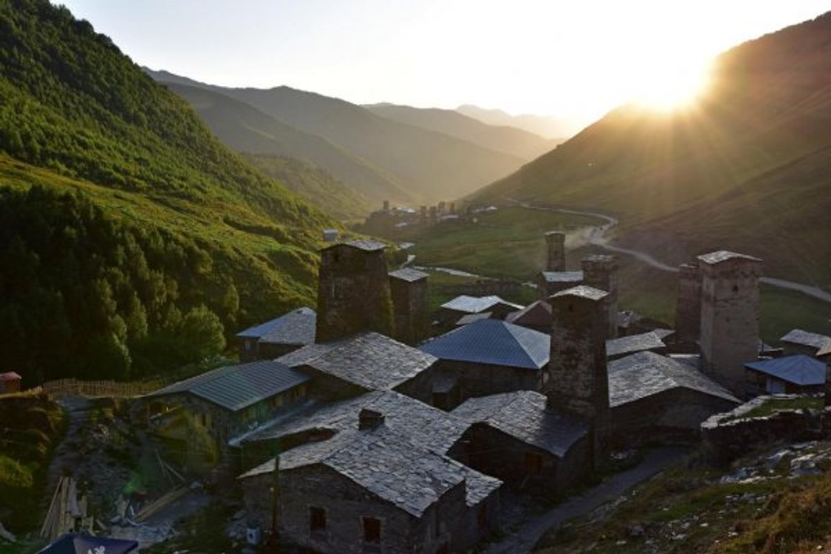 200 Orta Çağ kule evi ve şapeli ile tarih kokan Uşguli