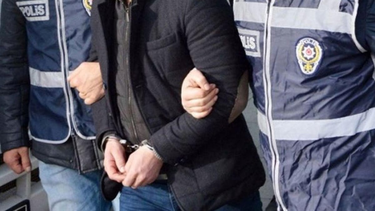 FETÖ'nün TSK yapılanmasına operasyon: 6 gözaltı