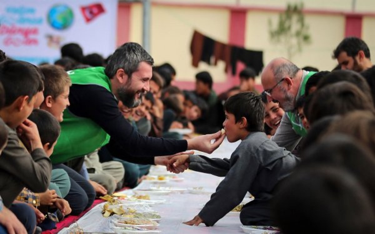 Türkiye’den Afganistan’a ‘yetim seferi’