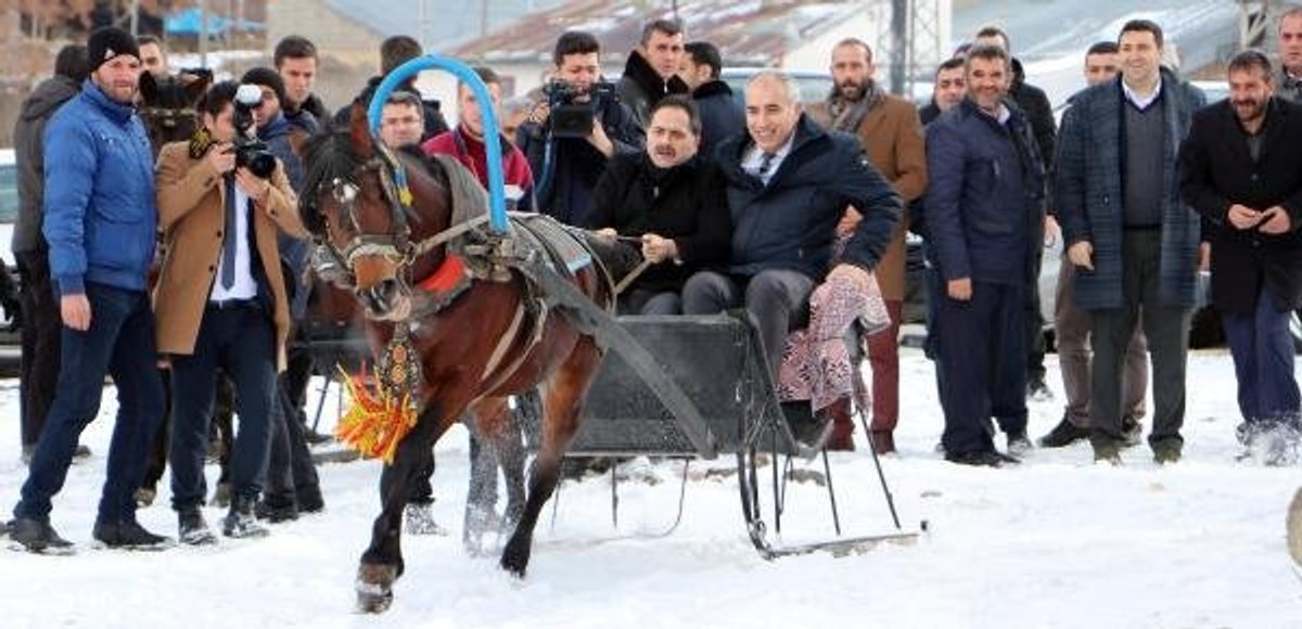 Erzurum'da başkan ve müdürün zor anları