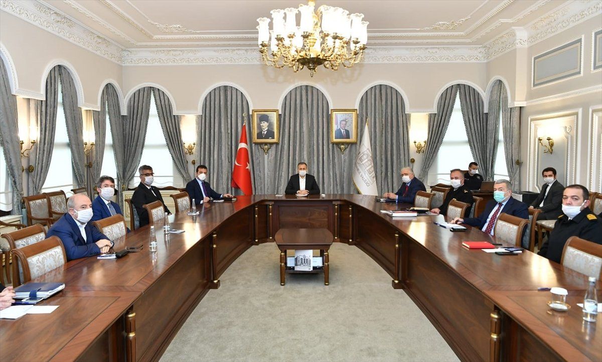 İstanbul'da otobüsle şehir dışına çıkışlar durduruldu