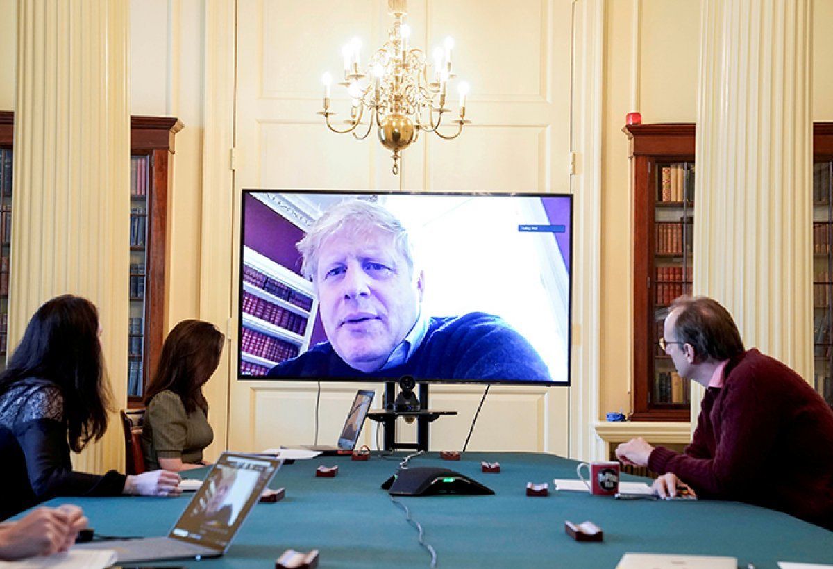 Boris Johnson yoğun bakımdan çıktı