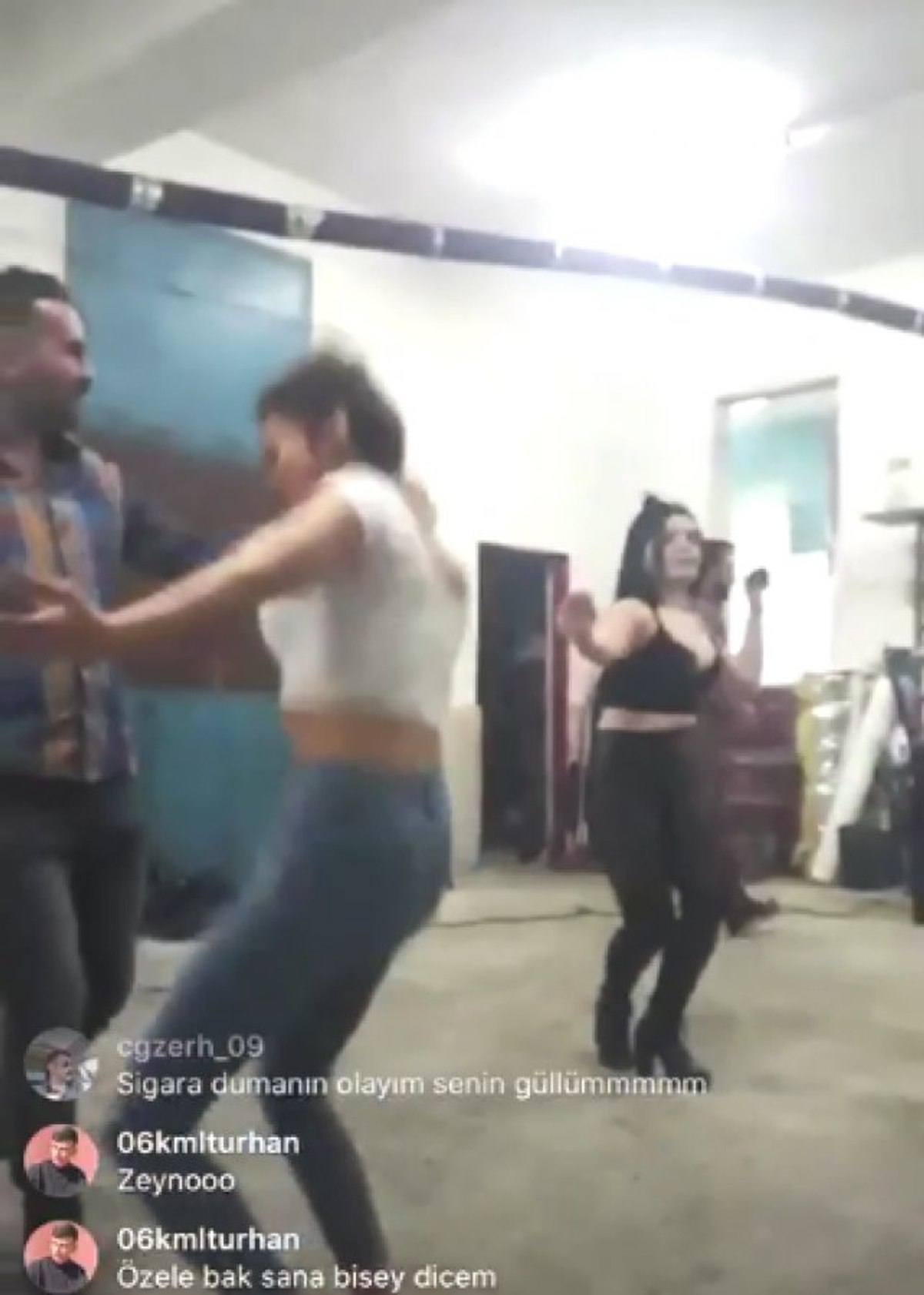 Ankara'da kaçak pavyon eğlencesi