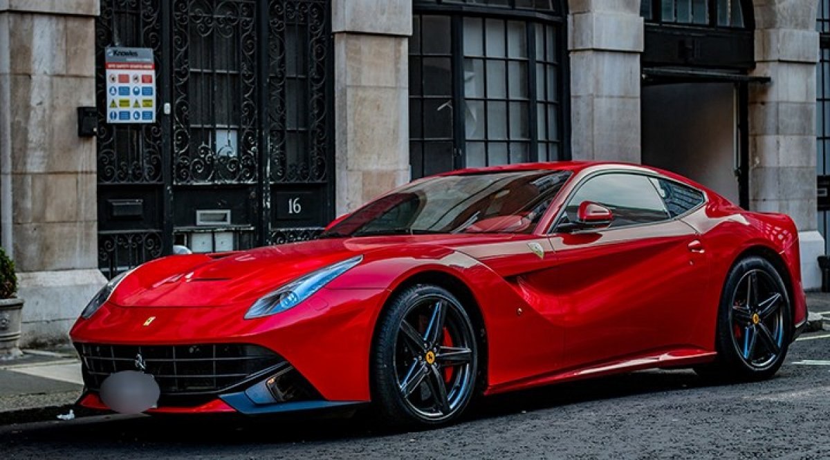 Ferrari yıl sonuna doğru iki yeni model tanıtacak