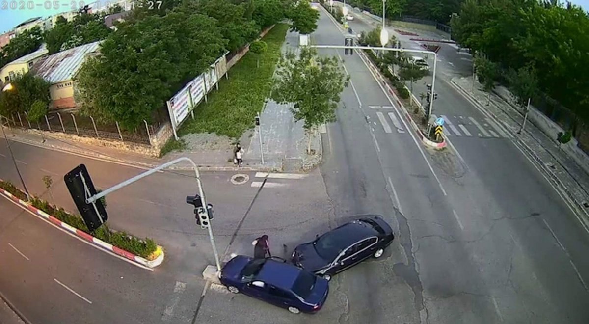 Siirt'te anne ve kızını ölümden, trafik kazası kurtardı