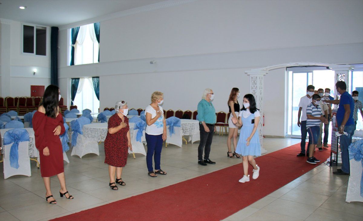 Mersin'de temsili düğün ile alınacak önlemler anlatıldı