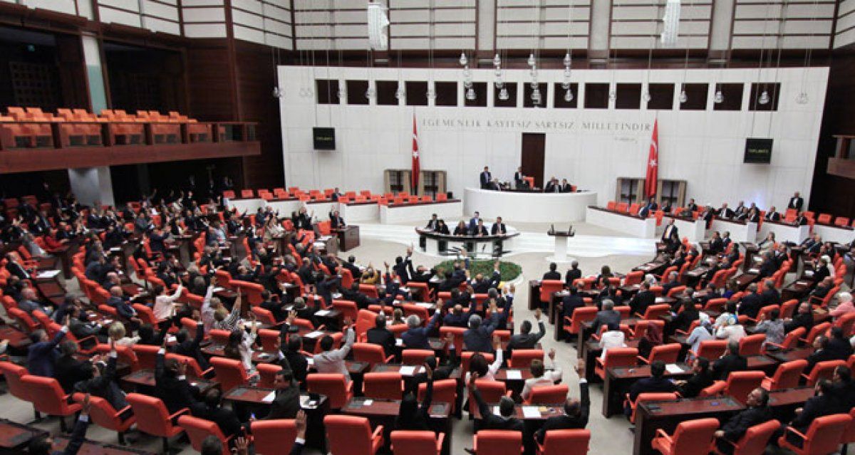 Avukatlık Kanunu teklifi TBMM Adalet Komisyonu'ndan geçti