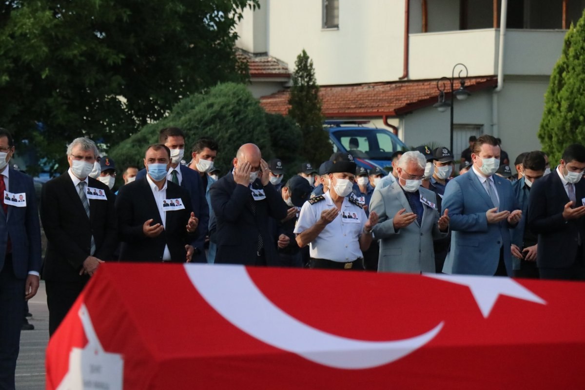 Şehit askerlerin cenazeleri memleketlerine uğurlandı