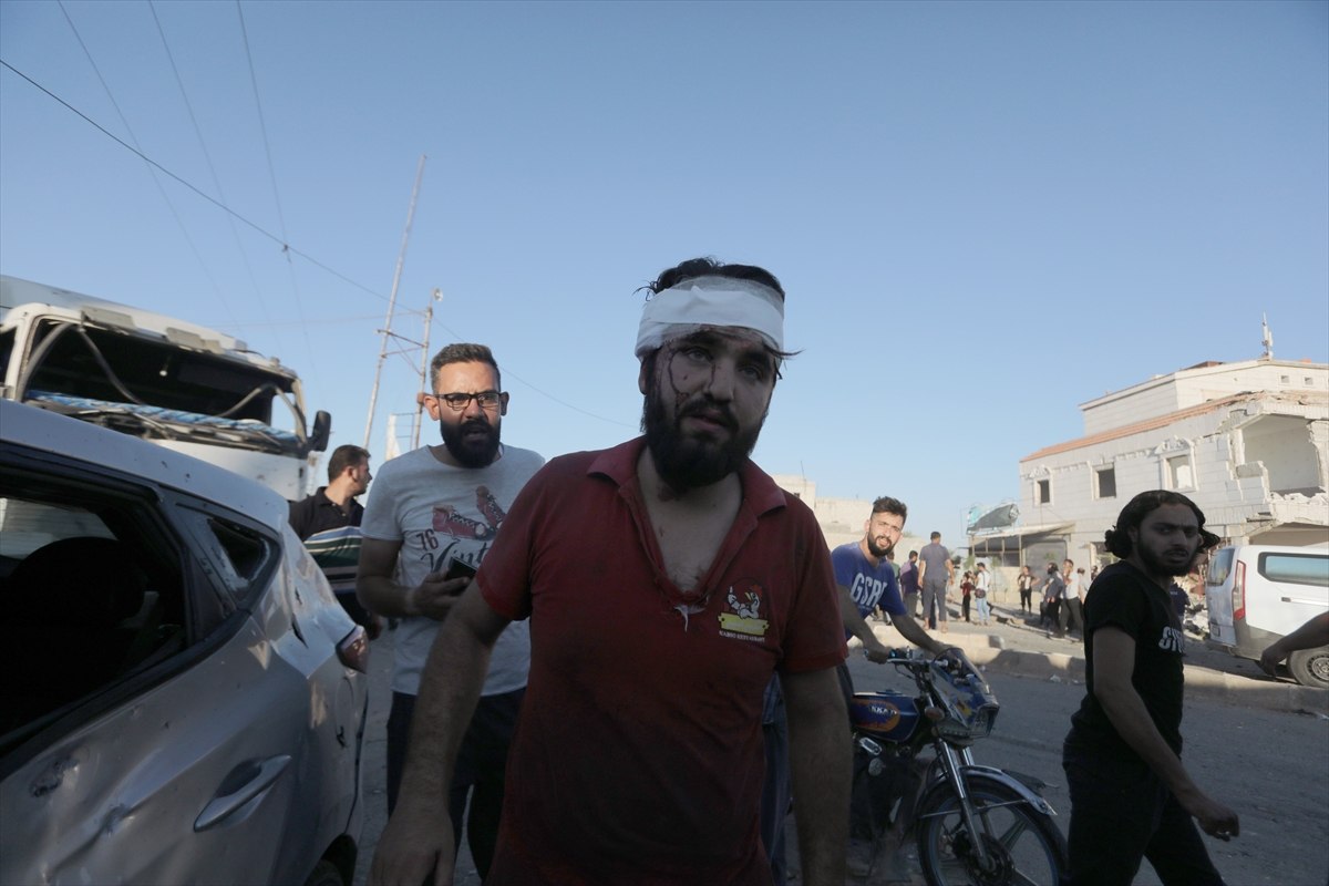 Azez'de bomba yüklü araç patladı: 7 ölü, 100 yaralı