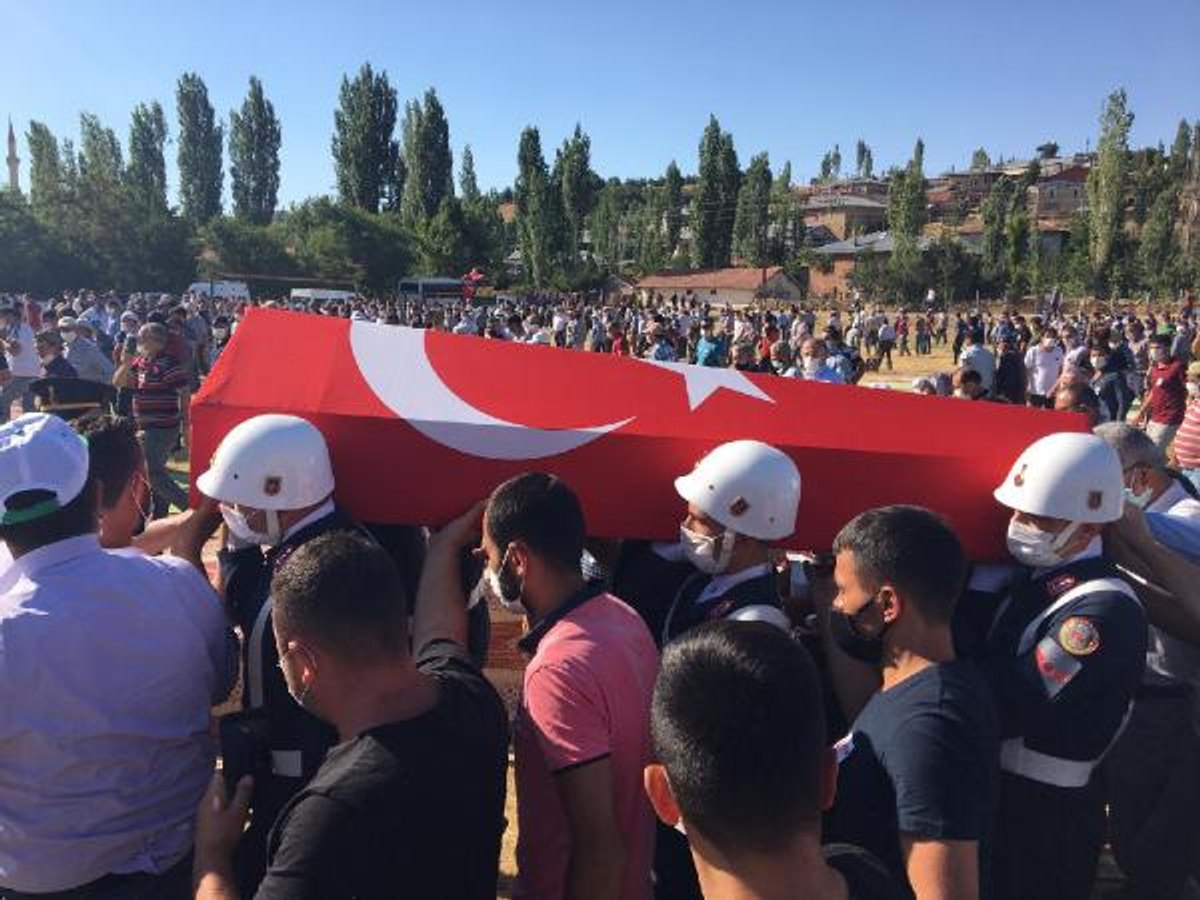 Şehit Uzman Çavuş Konukcu, son yolculuğuna uğurlandı
