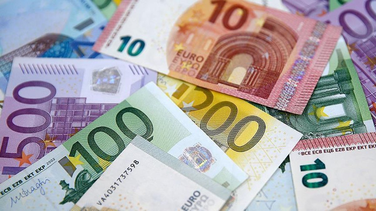 Çalışan annelere verilen bakıcı desteği artırıldı
