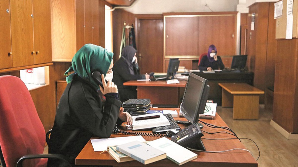 'Alo Fetva' hattı, bayramda merak edilenleri yanıtlıyor