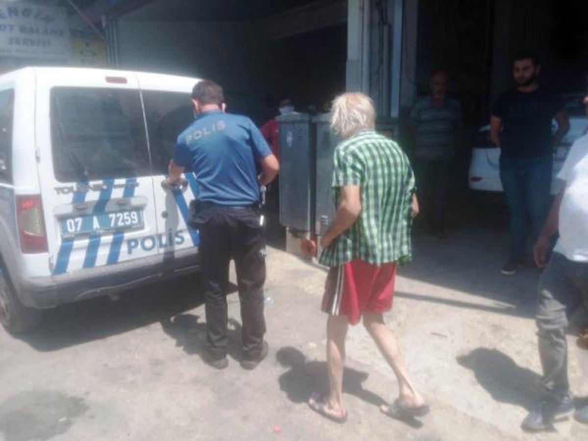 Antalya'da esnaf, çocuk tacizcisini yakaladı