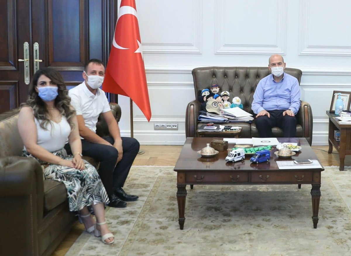 İçişleri Bakanı Soylu, şehit aileleriyle görüştü