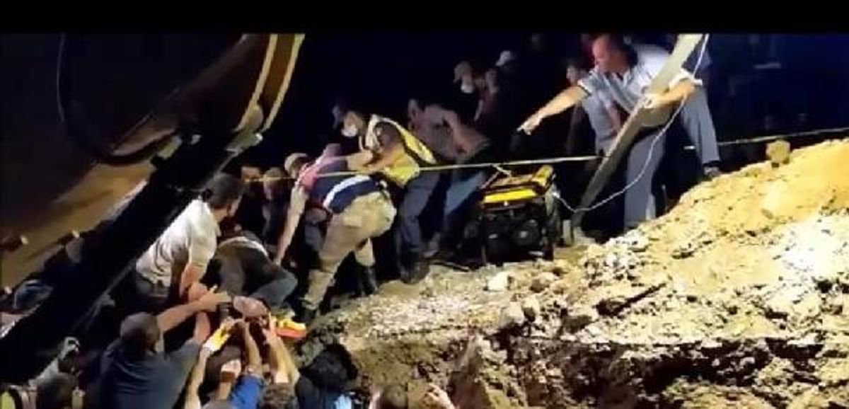 Samsun'da su kanalı kazısında göçük: 2 kardeş öldü