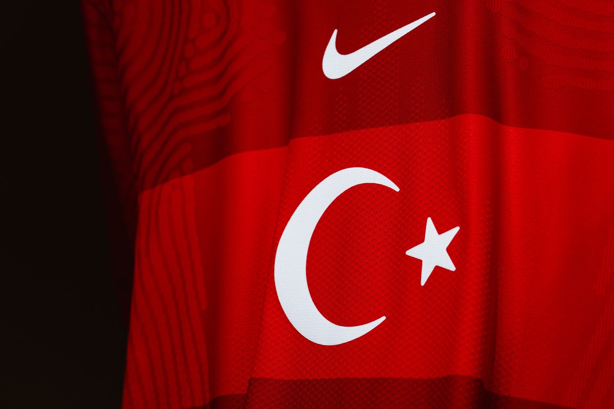 A Milli Takım'ın yeni formaları tanıtıldı