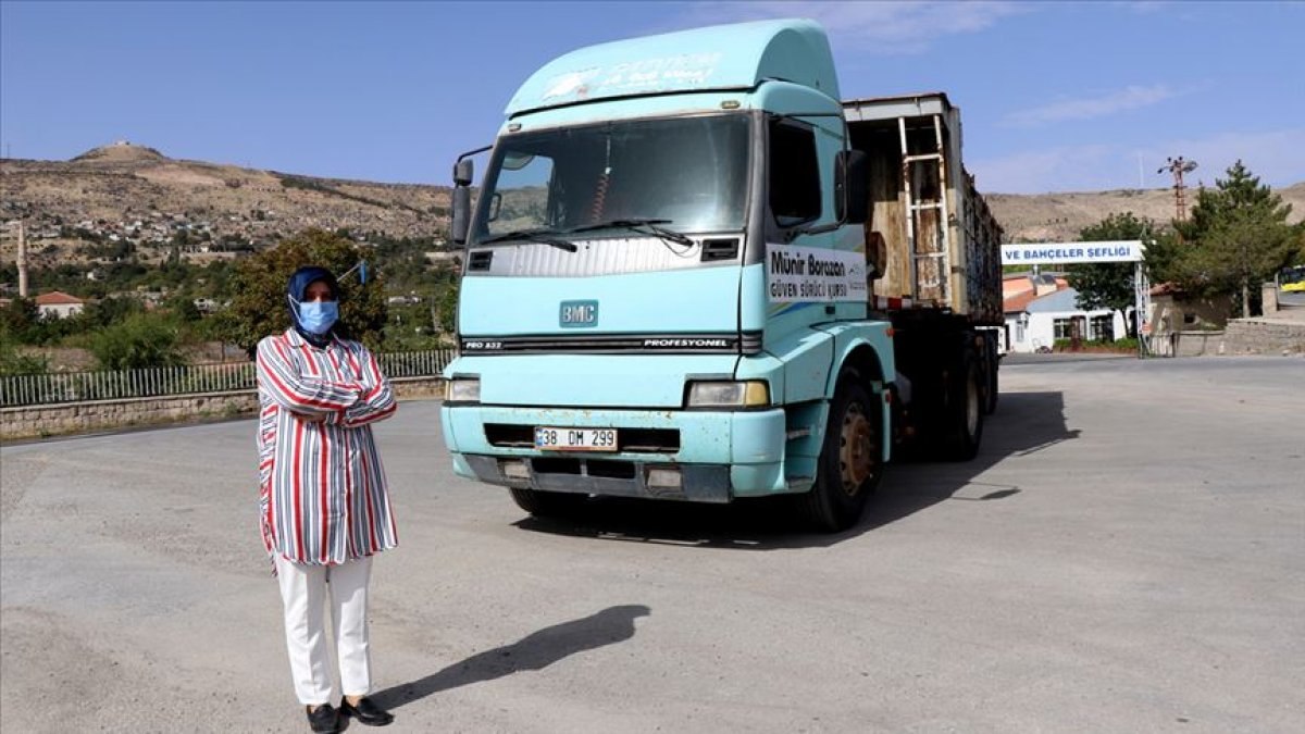 Kayseri'de 2 çocuk annesi, ağır vasıta şoförü eğitiyor