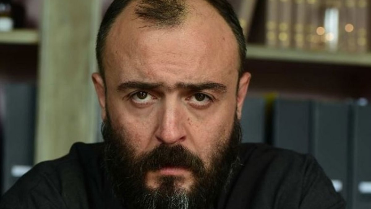 Kırmızı Oda'da yeni karakter Akif'in hikayesi nedir? Deniz Hamzaoğlu kimdir, kaç yaşında?