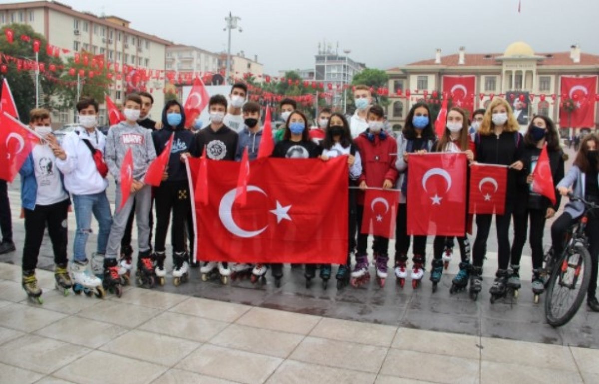 CHP'li Özgür Özel: İzmir Marşı okununca yağmur durdu