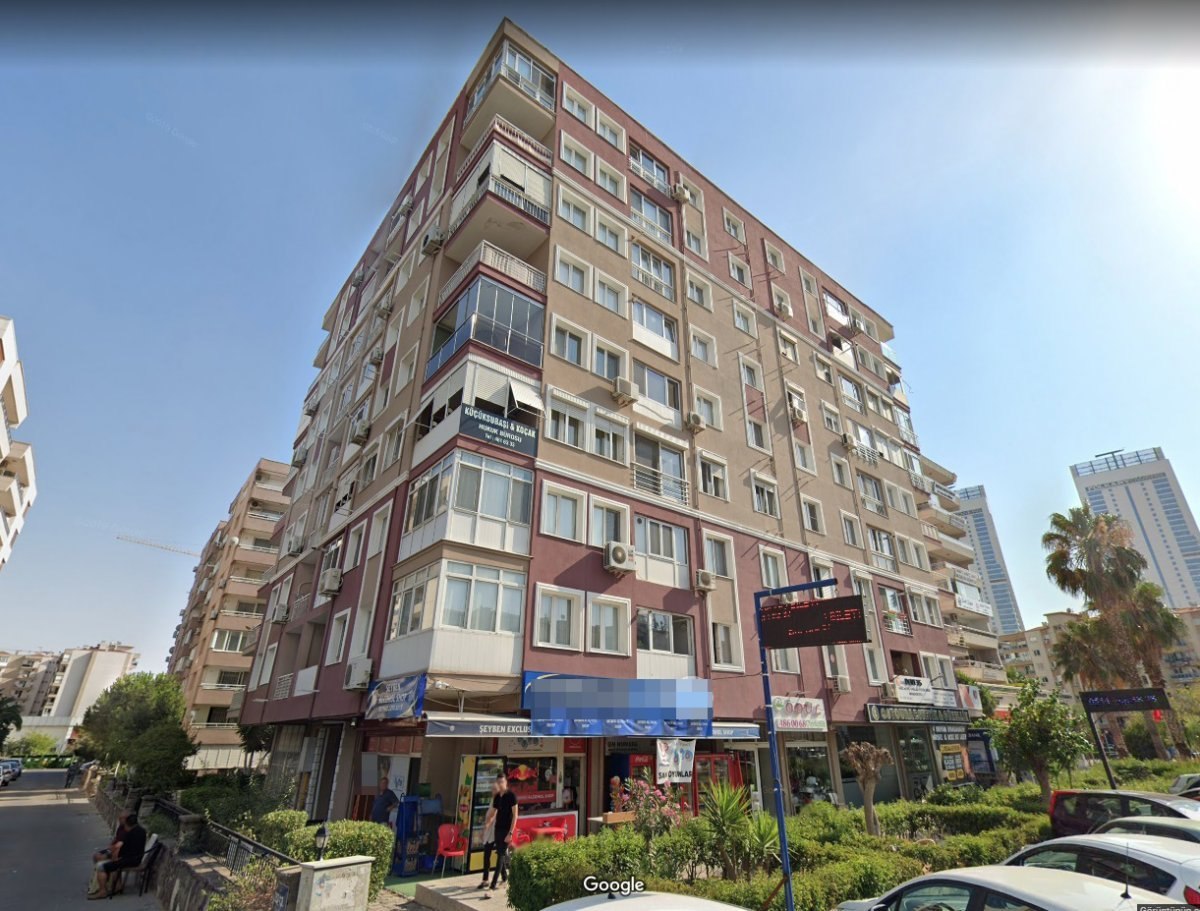 İzmir'deki depremde yıkılan binalara ilişkin 9 kişiye gözaltı