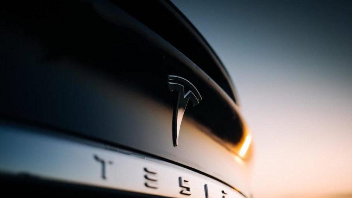 Araçlarındaki süspansiyon arızası nedeniyle Tesla'ya soruşturma açıldı