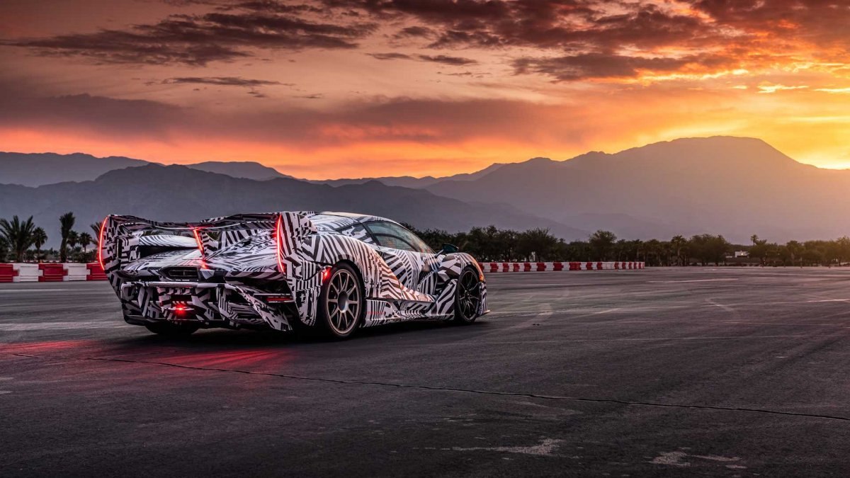 McLaren'in yeni modeli Sabre tanıtıldı