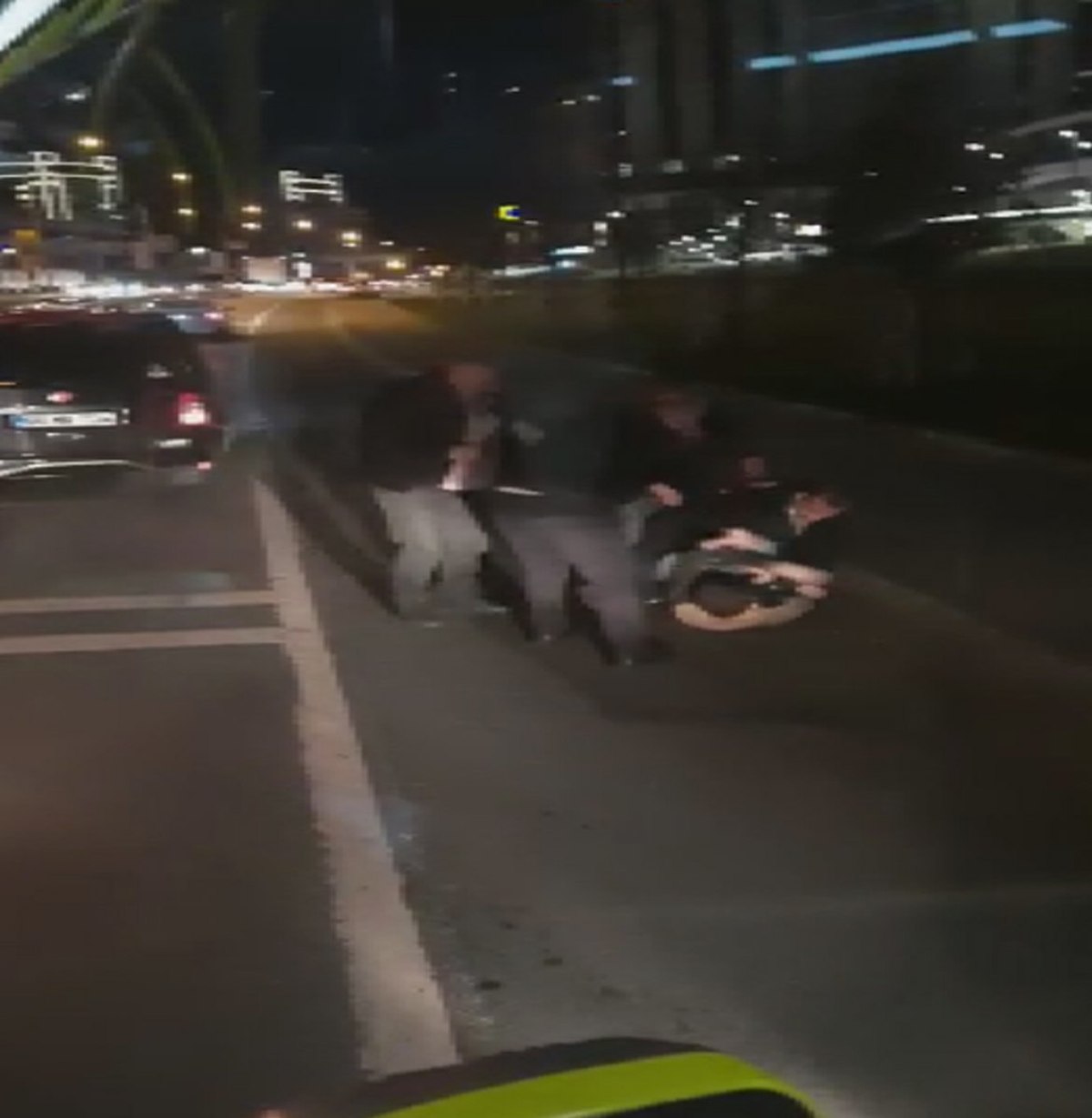 Beylikdüzü'nde kaza sonrası taksiciye dayak