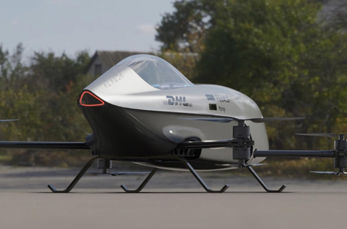 Dünyanın ilk uçan elektrikli yarış otomobili: Airspeeder