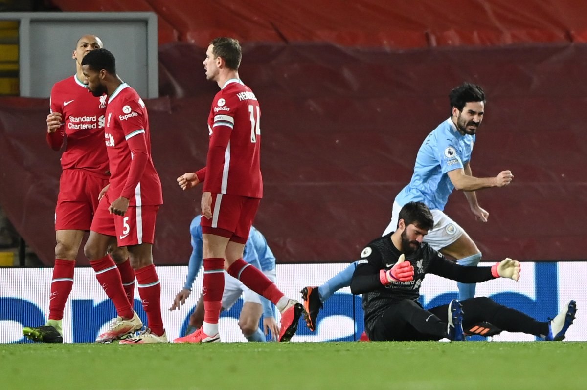 Manchester City, deplasmanda Liverpool'u 4-1 mağlup etti