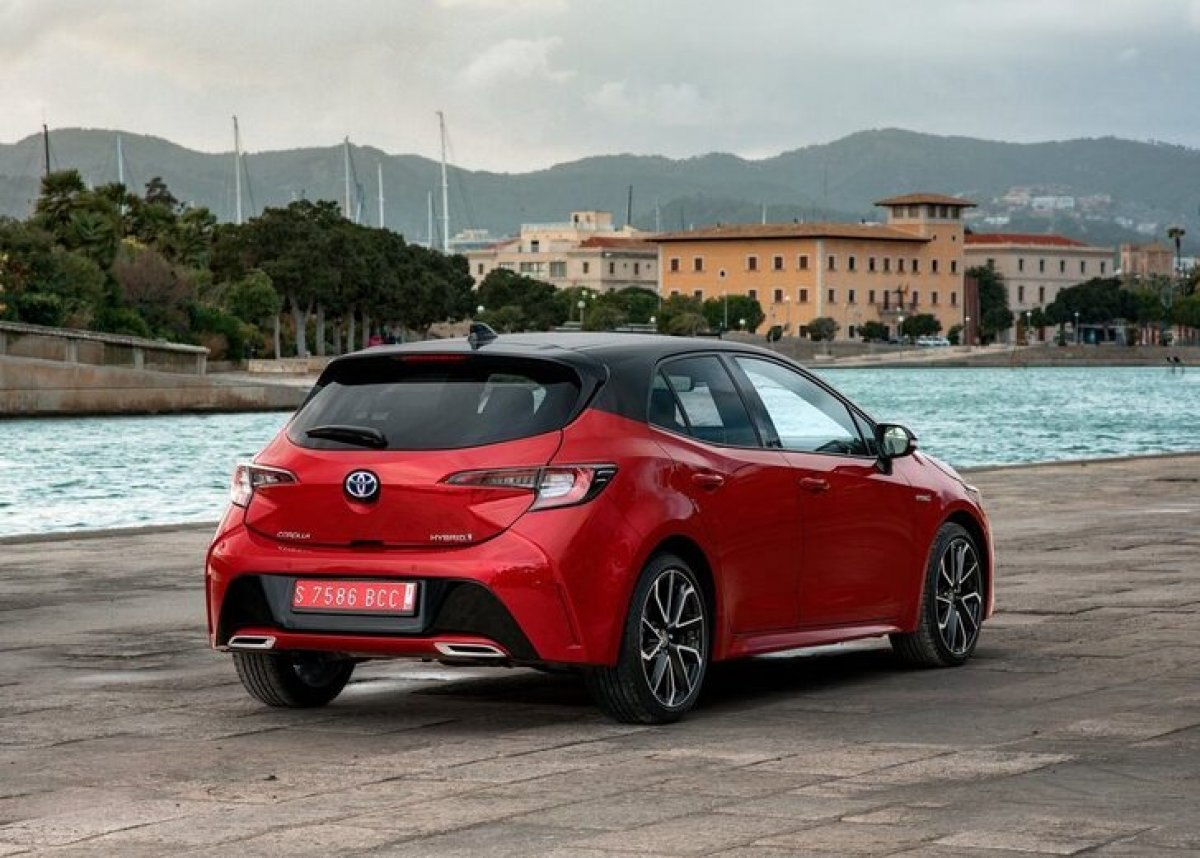 Toyota, net kar tahminini 18 milyar dolara yükseltti