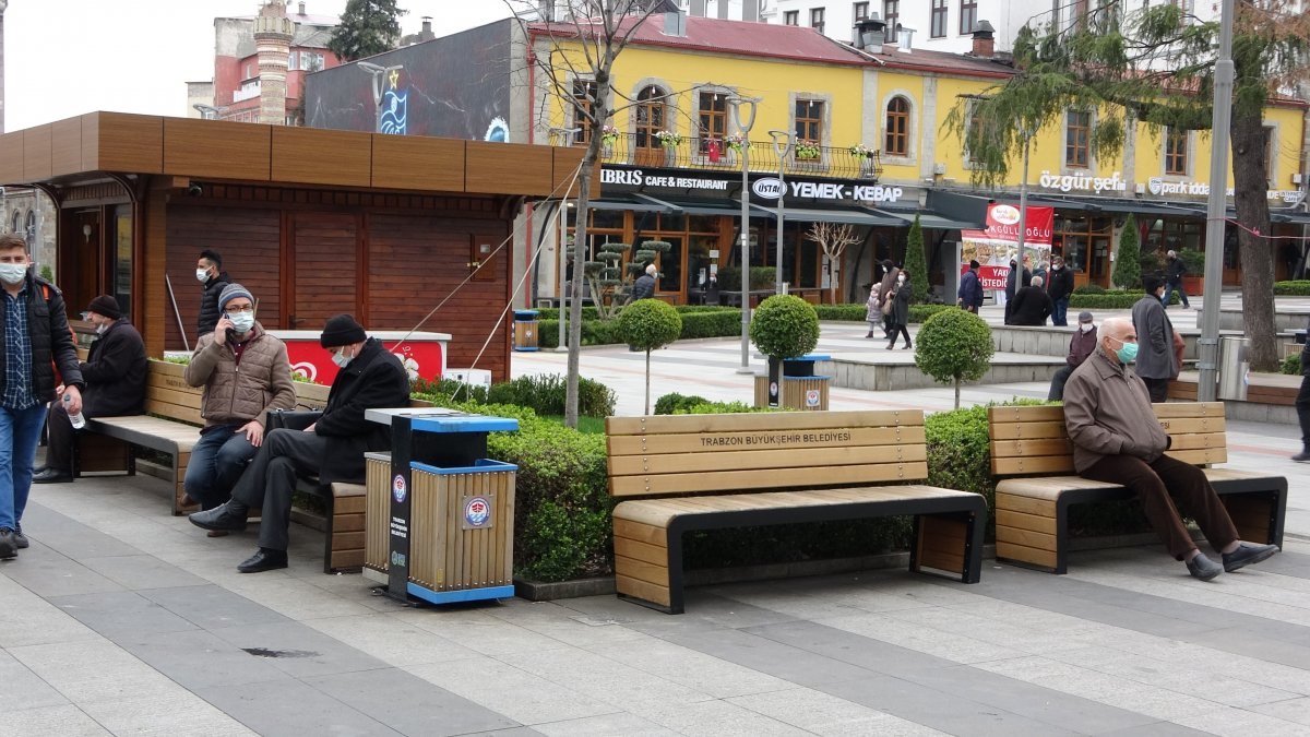 Trabzon Valisi kısıtlamaya uymayanlara isyan etti