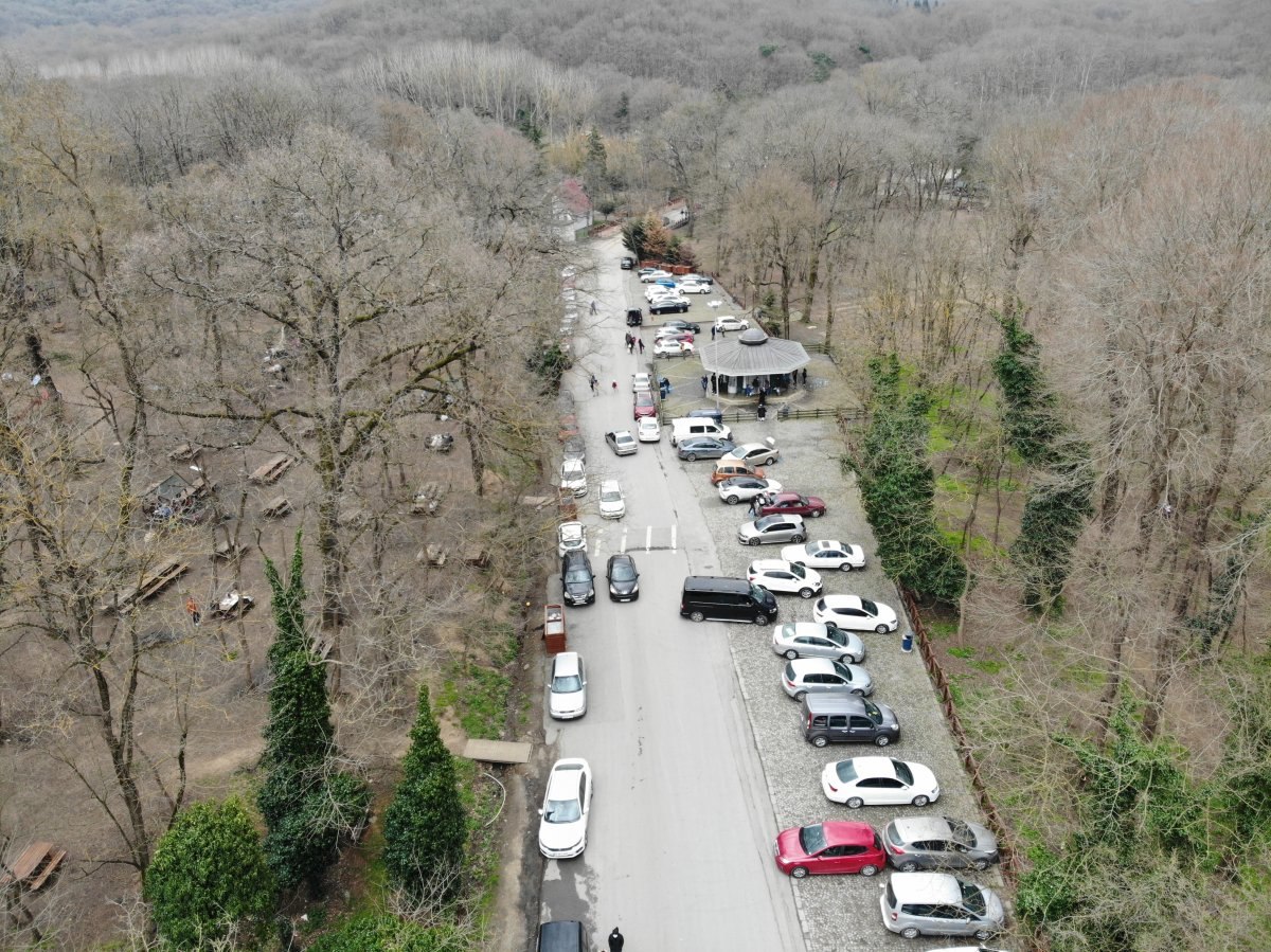Belgrad Ormanı’nda piknik yoğunluğu havadan görüntülendi