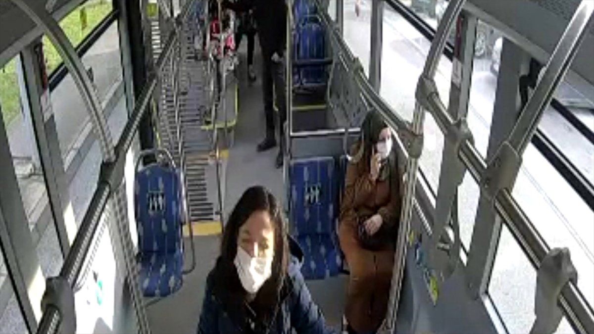Kocaeli'de fenalaşan yolcuyu otobüsle hastaneye götürdü