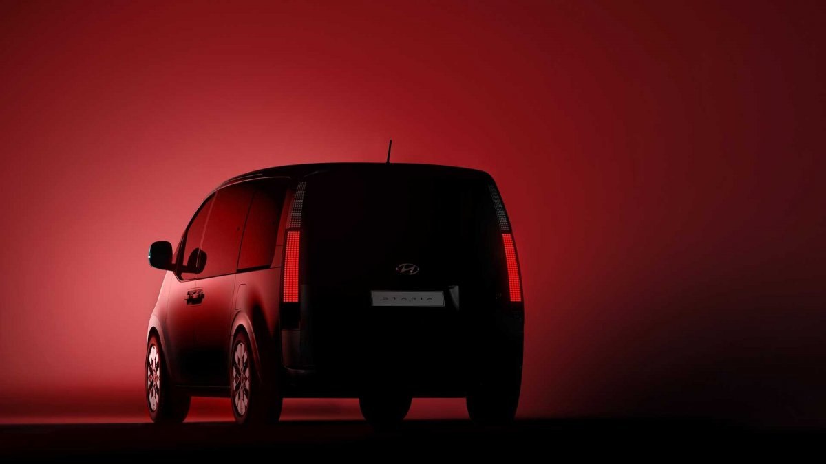 Hyundai'den yeni minivan modeli: Staria