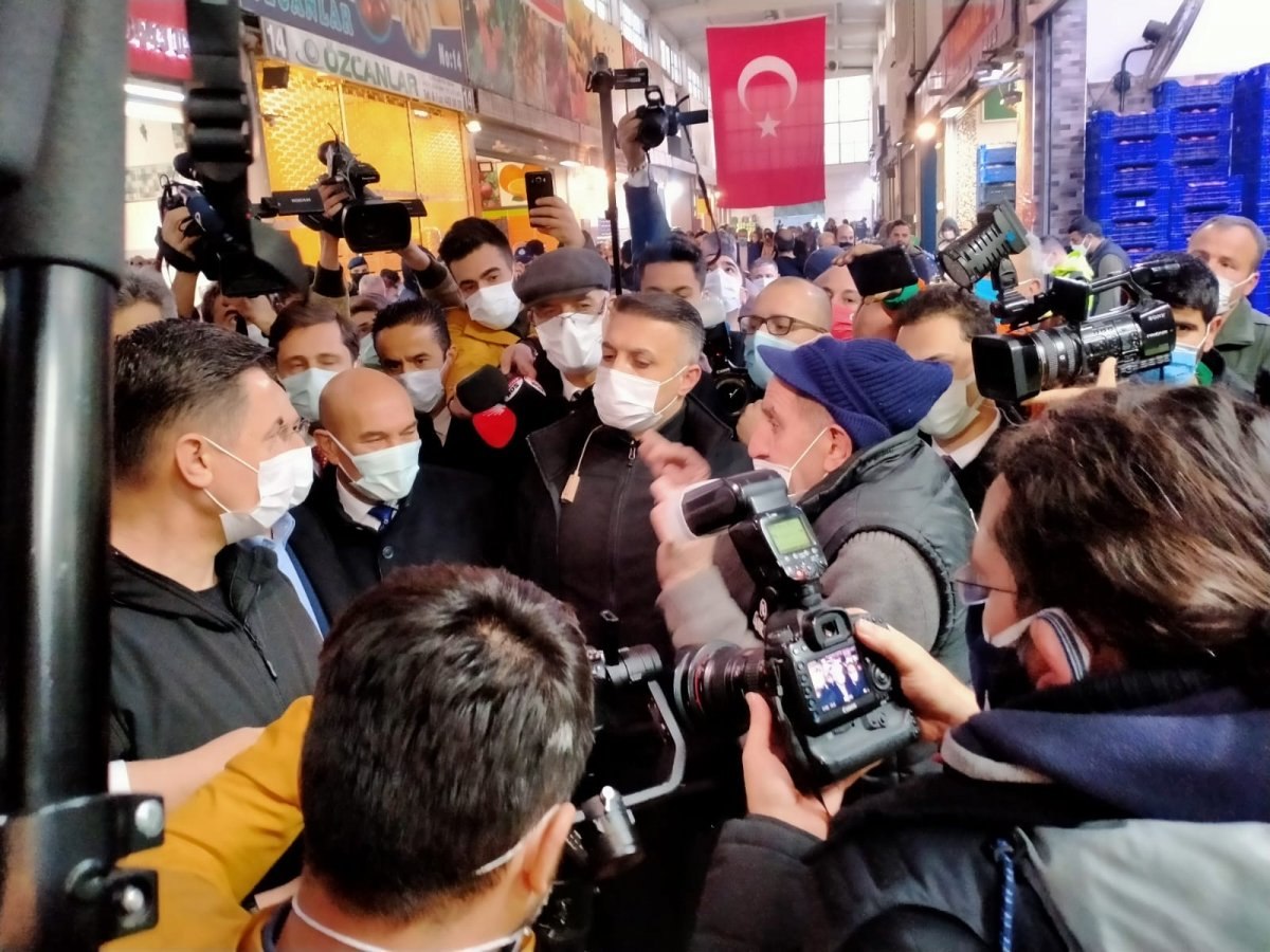 İzmir'de Kemal Kılıçdaroğlu'na bozuk yol tepkisi